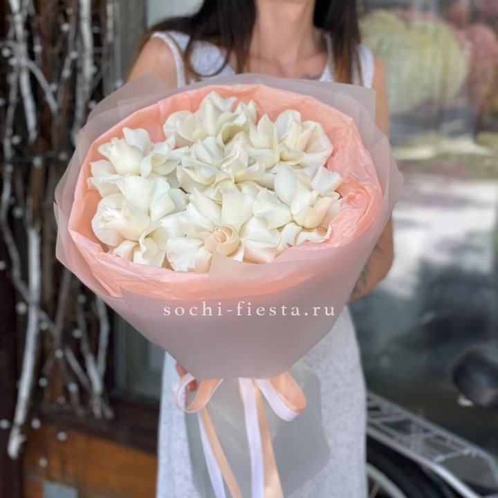 7 Белых французских роз в Королёве