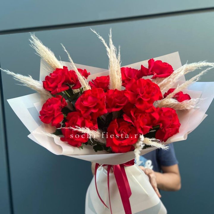 15 Красных французских розы в Королёве
