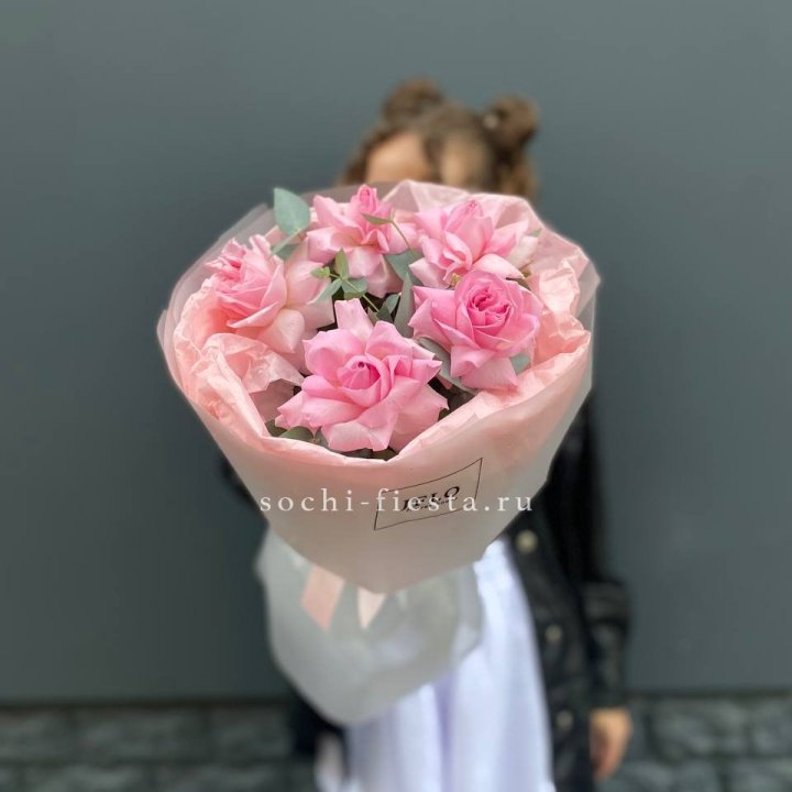 5 французских розовых роз  в Королёве