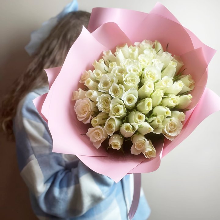 Букет из 51 белой розы (Кения) в Королёве