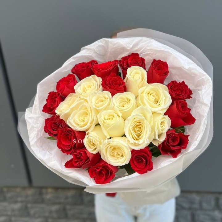 27 роз микс в Королёве