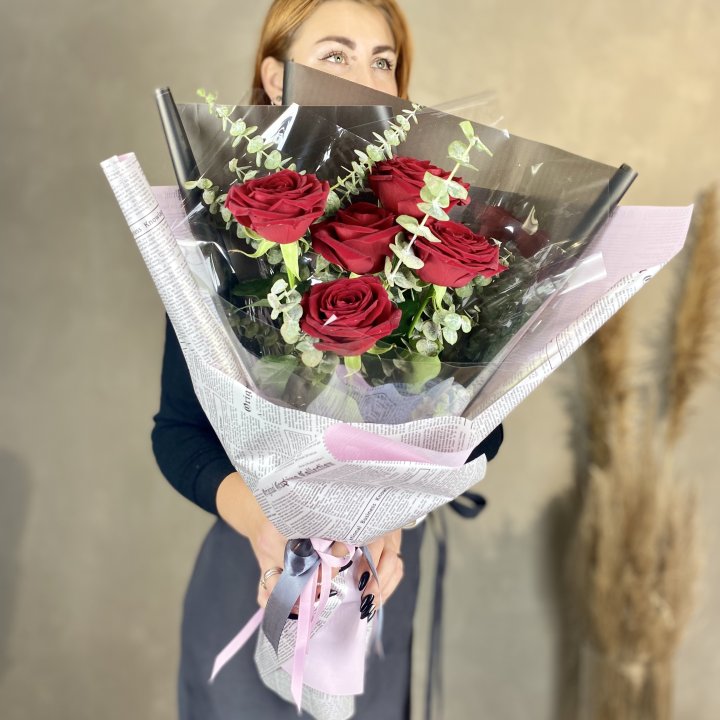 5 красных роз в Королёве