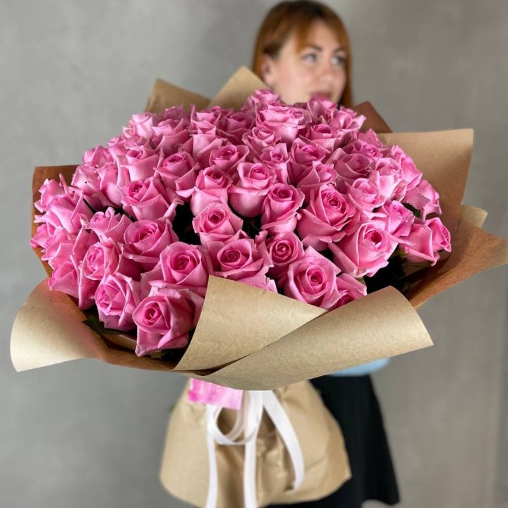 101 розовая роза в Королёве