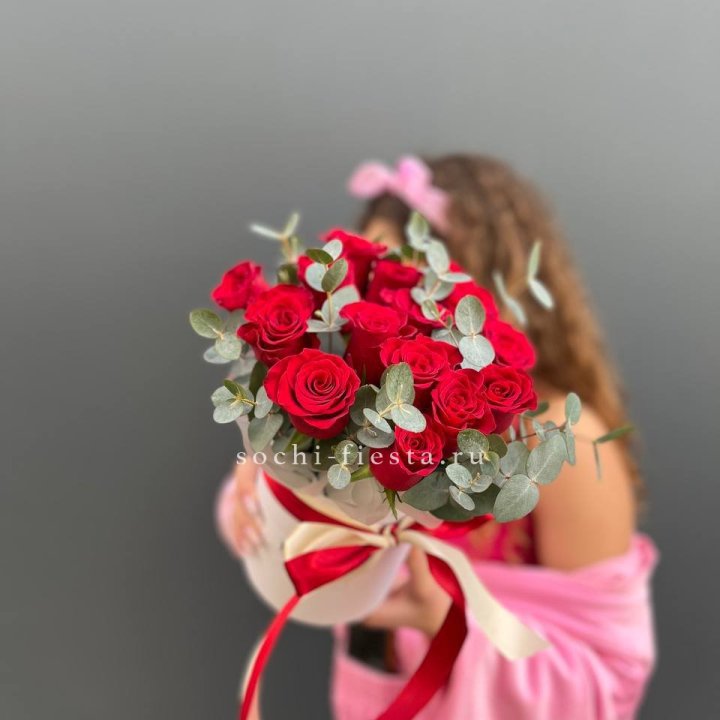 15 Красных роз в боксе №2 в Королёве