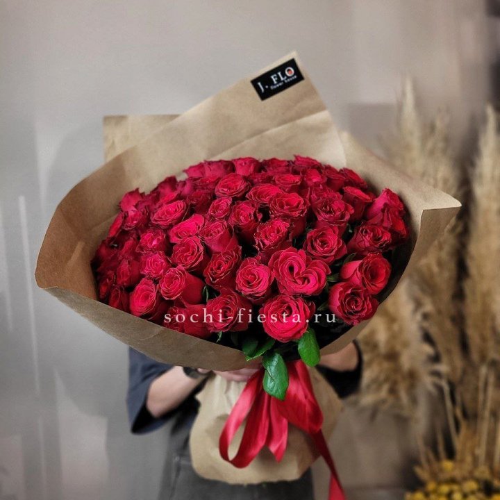 63 красных роз вайт в Королёве