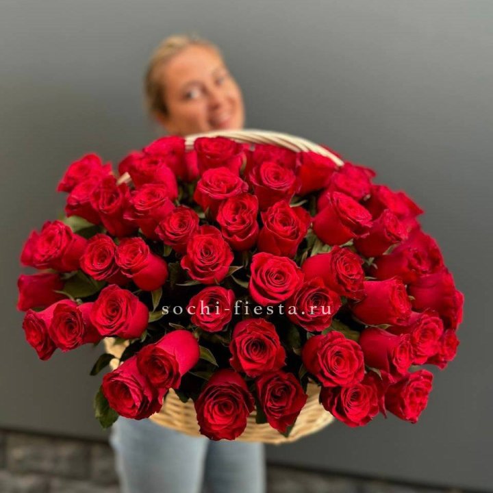 101 красная роза в корзине   в Королёве