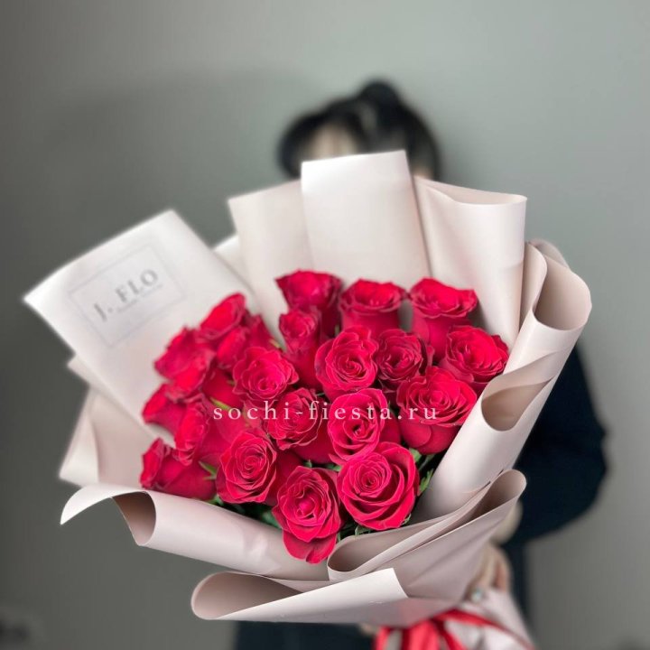 21 красная роза  в Королёве