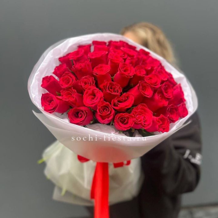 55 красных роз "Амелия" в Королёве