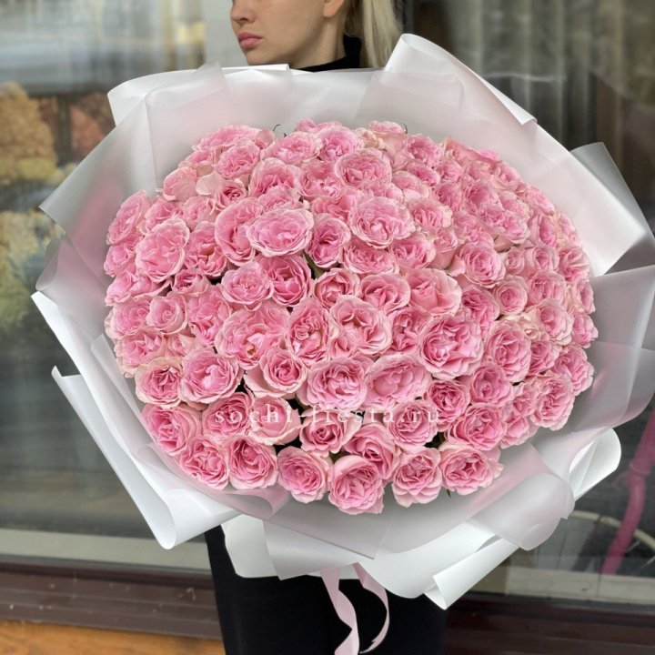 101 нежно-розовая роза в Королёве