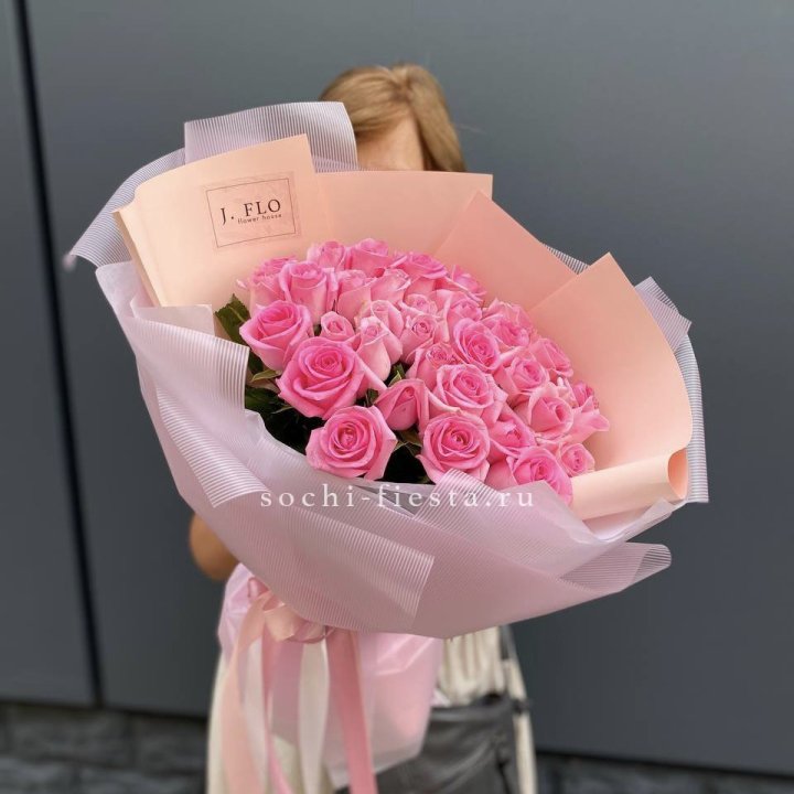 33 Розовые розы в Королёве