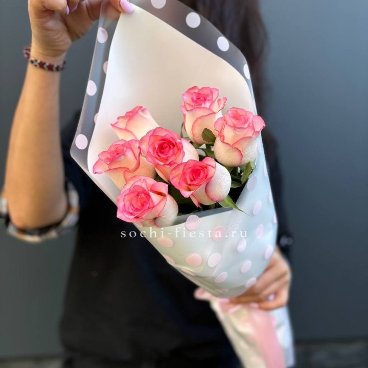 7 роз "Джумилия" в Королёве