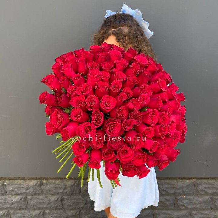 101 красная роза в Королёве