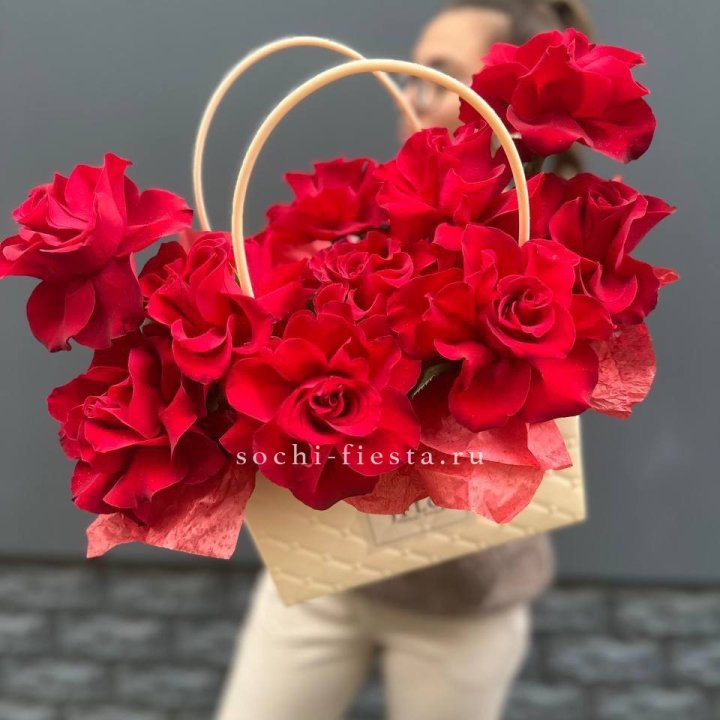 Французские розы в сумочке в Королёве