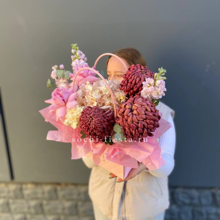 Сумочка нежная с бигуди в Королёве