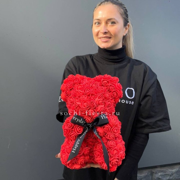 Медведь из роз красный в Королёве