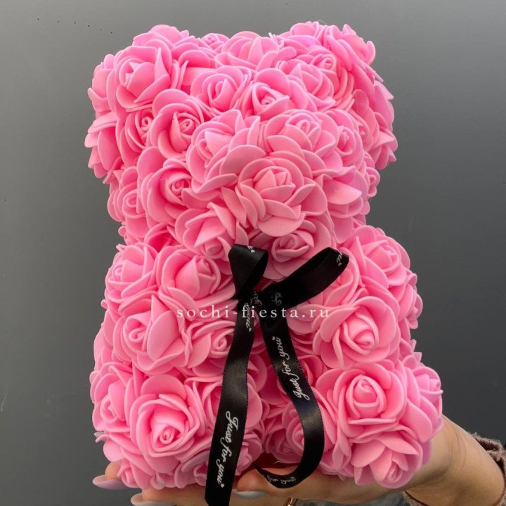 Игрушка медведь из розовых роз в Королёве