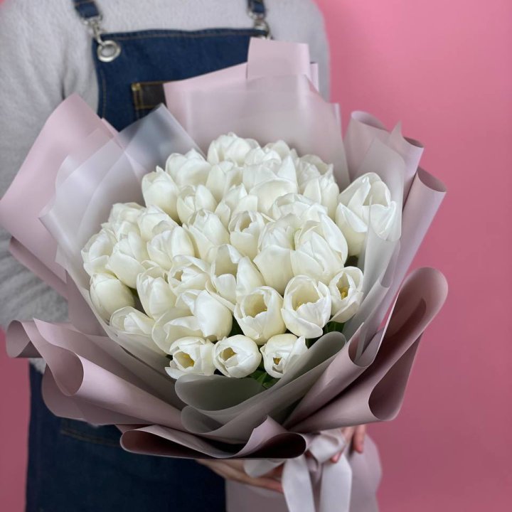 Букет белых тюльпанов "Пур-пур" в Королёве