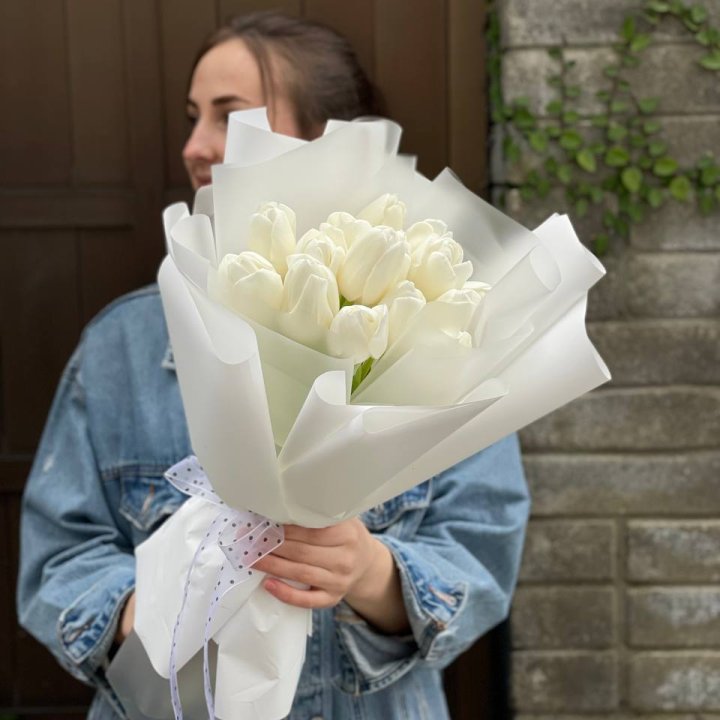 Букет белоснежных тюльпанов в Королёве