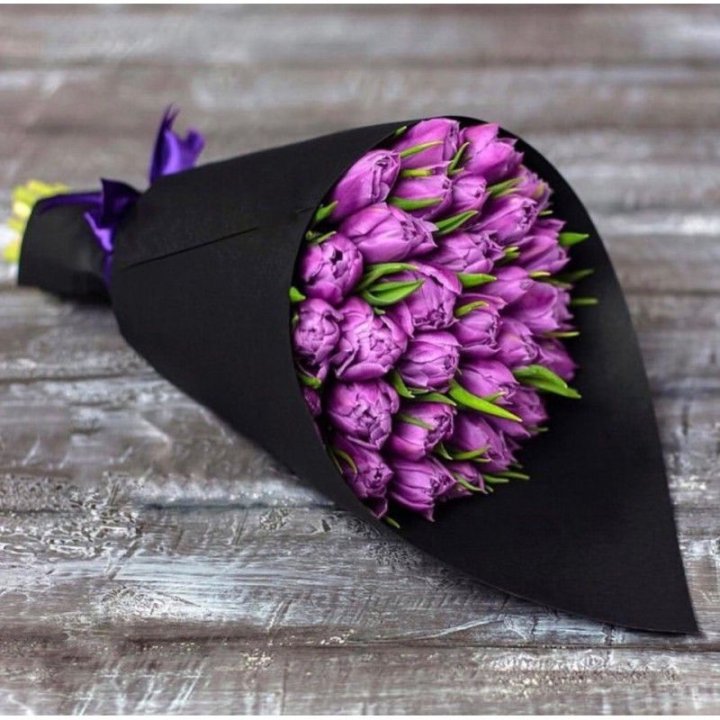 Пионовидные тюльпаны блэк в Королёве